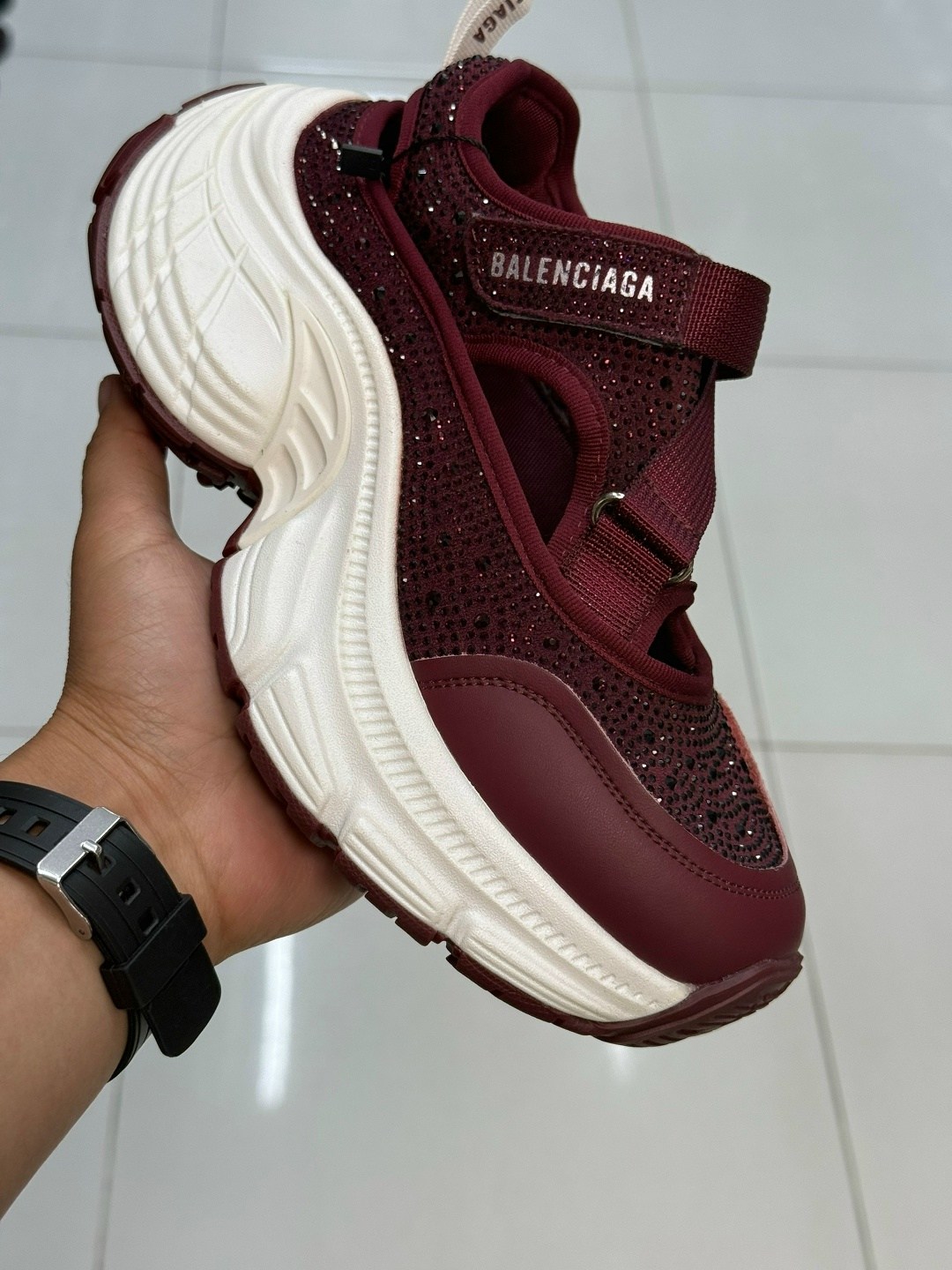 кроссовки женские balenciaga,кроссовки balenciaga,босоножки balenciaga,balenciaga кроссовки черные,босоножки баленсиага