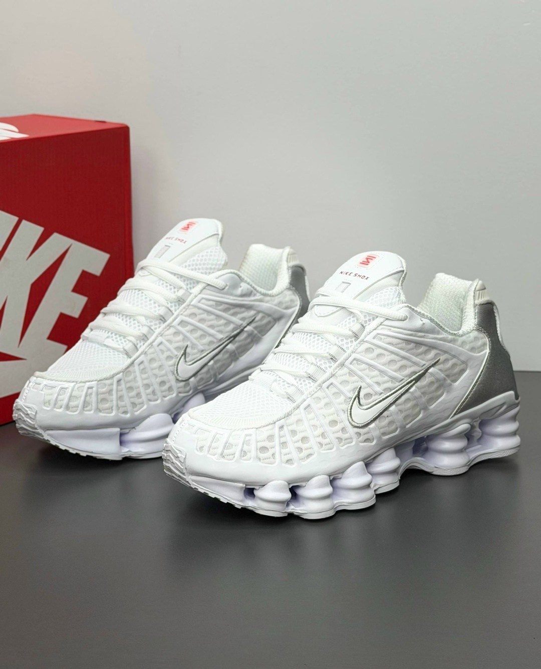 nike shox tl white metallic silver,nike shox tl "white metallic silver" кроссовки,кроссовки nike shox tl для бега белые мужские женские,кроссовки nike shox tl,nike shox tl white