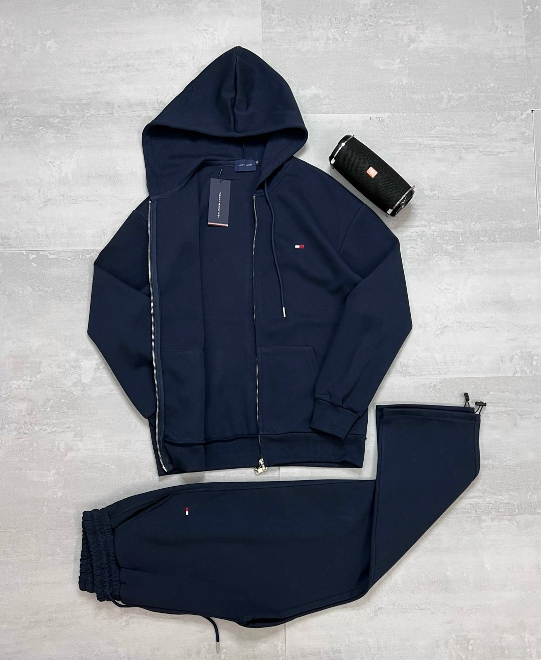 спортивный костюм tommy hilfiger,спортивный костюм томми хилфигер мужские,спортивные костюмы,мужские спортивные костюмы,спортивный костюм томми хилфигер