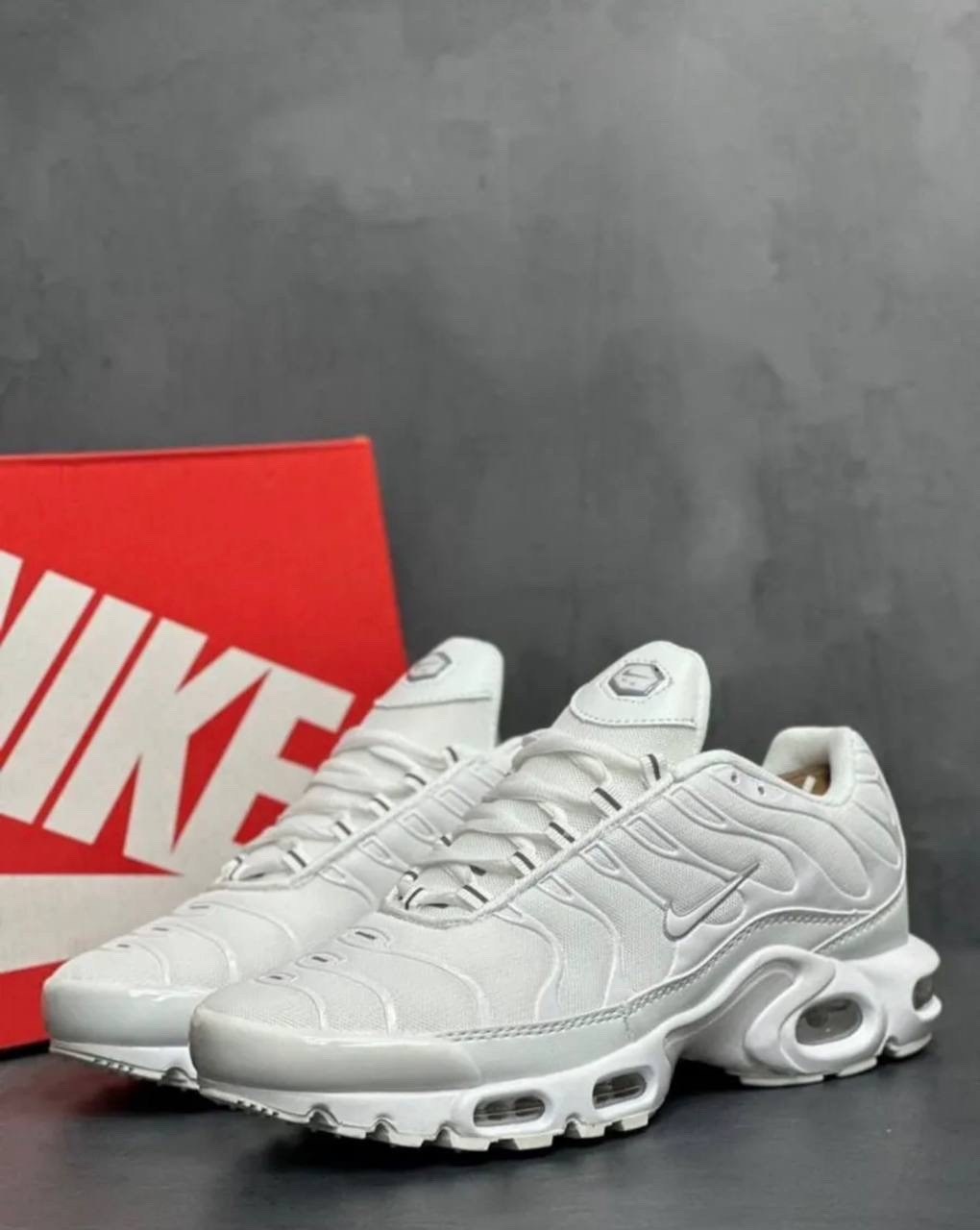 nike air max plus tn,nike air max tn plus white,nike air max plus triple white,nike air max plus,кроссовки