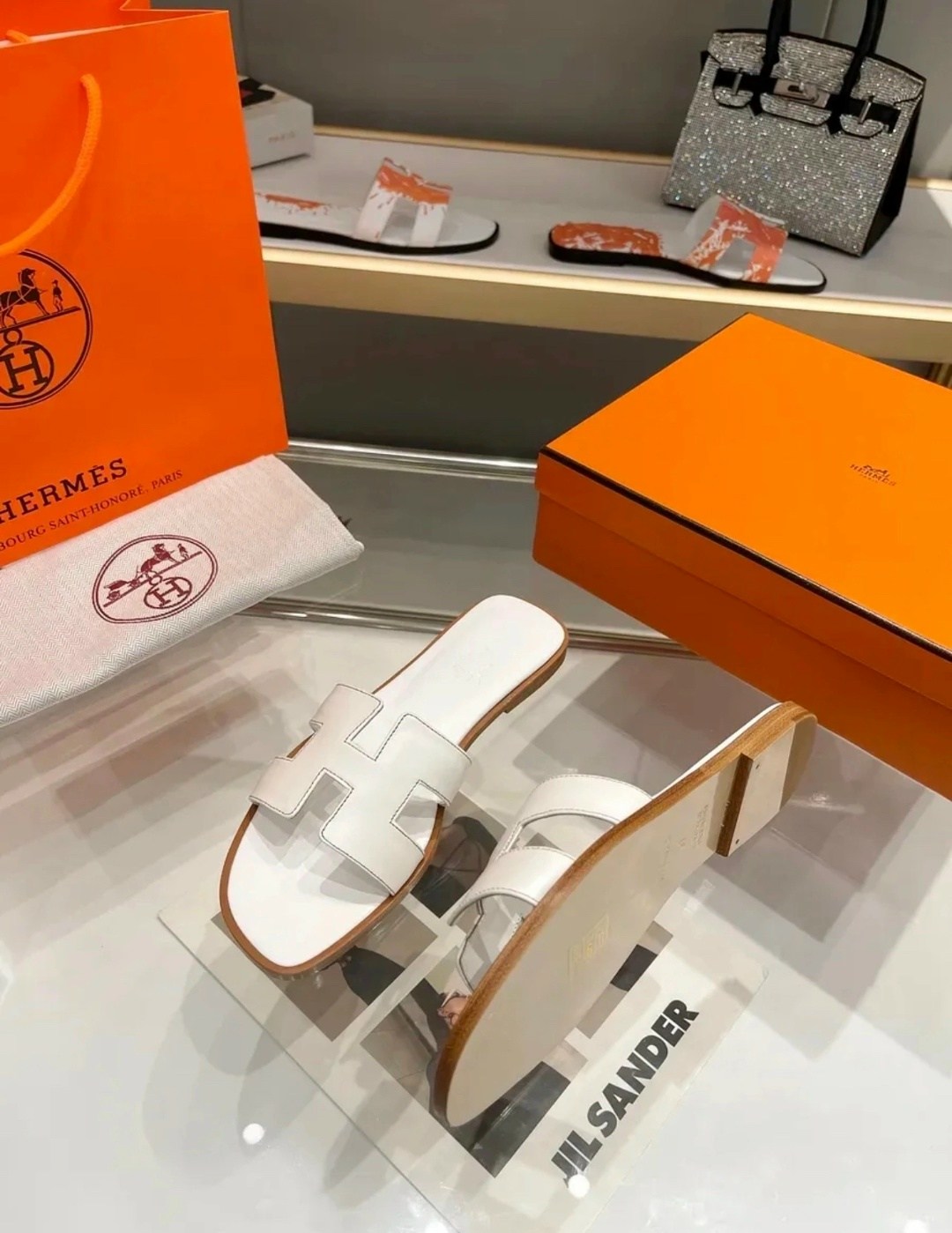 шлепки hermes,шлепанцы из натуральной кожи hermes,шлепанцы hermes,шлепки hermes женские,тапки эрмес