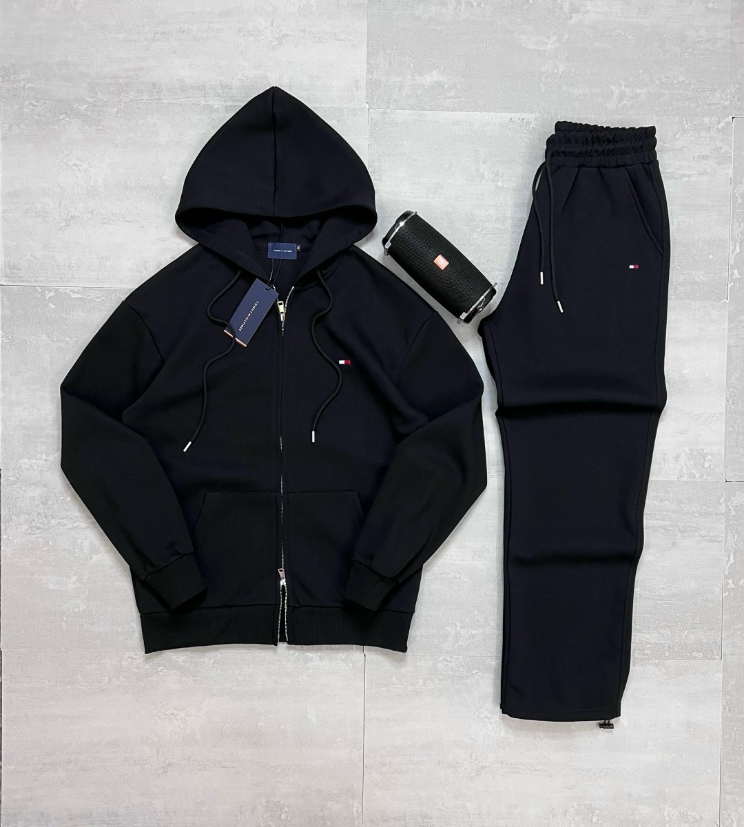 спортивный костюм tommy hilfiger,спортивный костюм томми хилфигер мужские,спортивные костюмы,мужские спортивные костюмы,спортивный костюм томми хилфигер