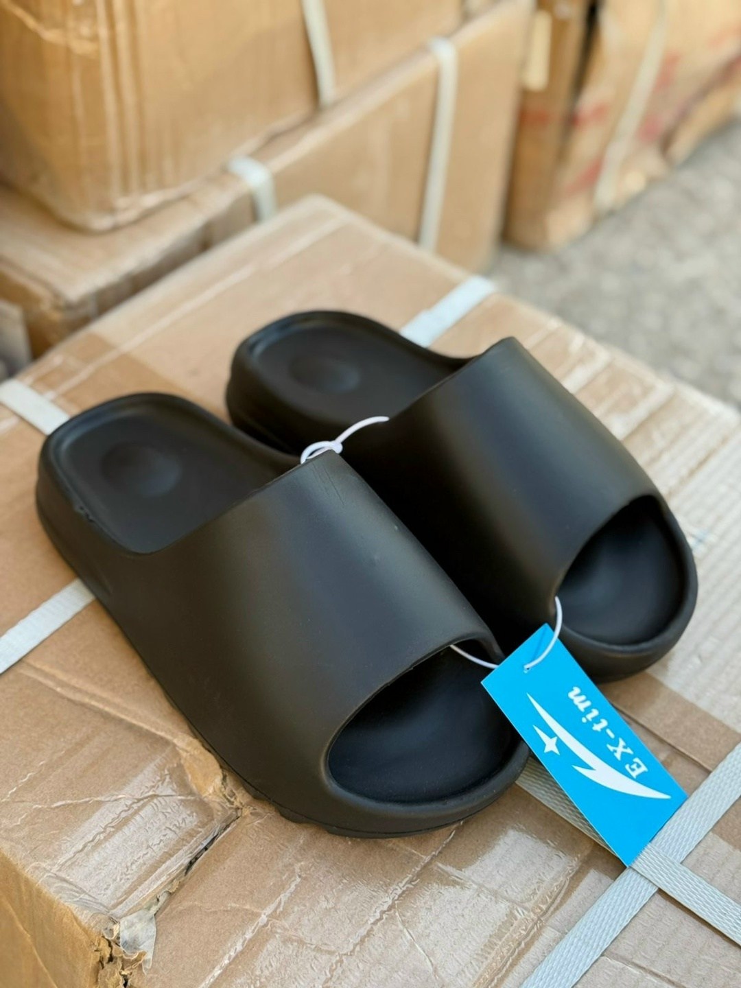 шлепки adidas yeezy slide,сланцы yeezy slide,,шлепанцы yeezy slide,шлепанцы женские