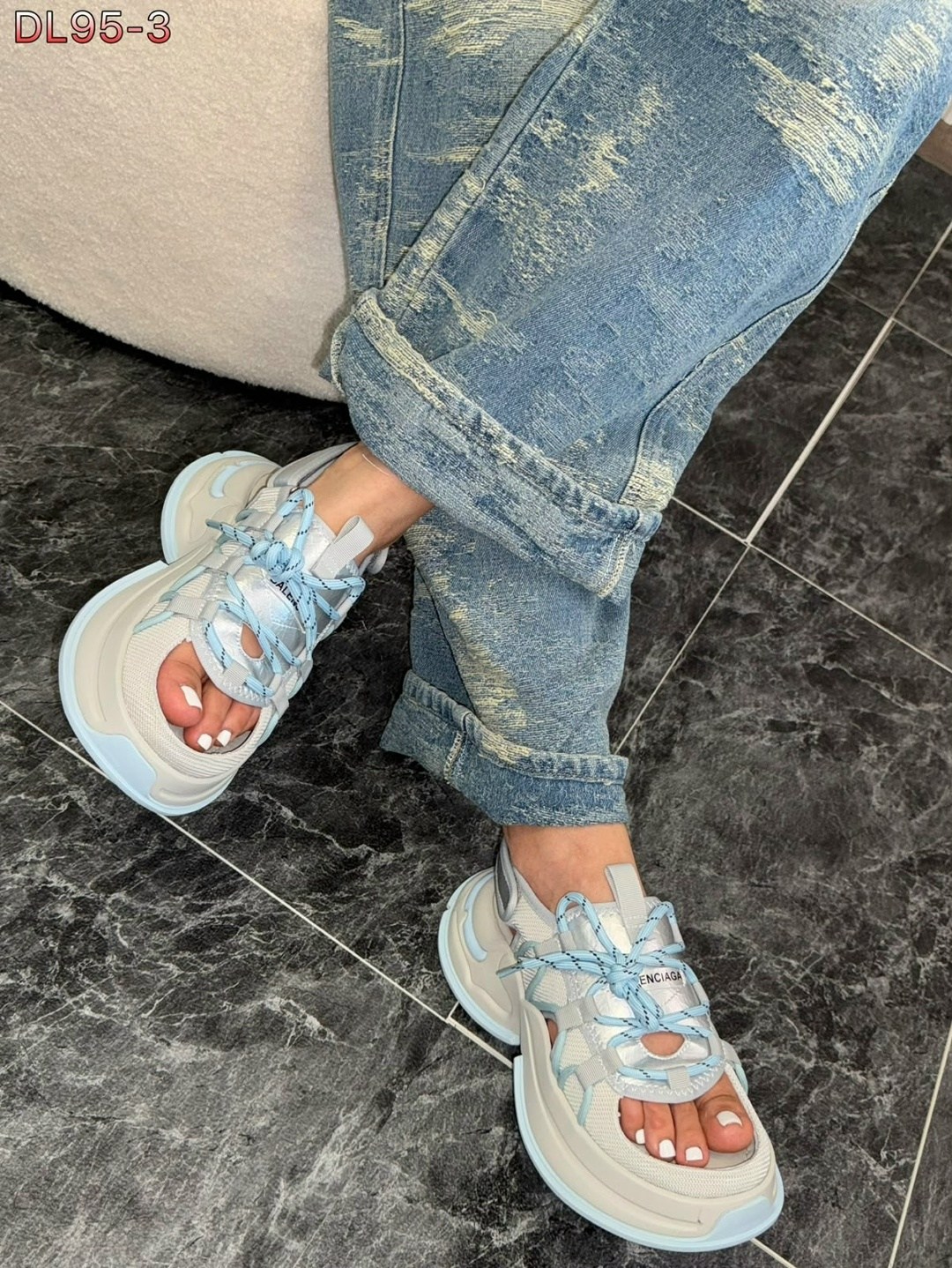сандалии balenciaga,кроссовки женские balenciaga,босоножки баленсиага,босоножки balenciaga,сандалии босоножки
