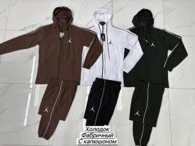 Костюм