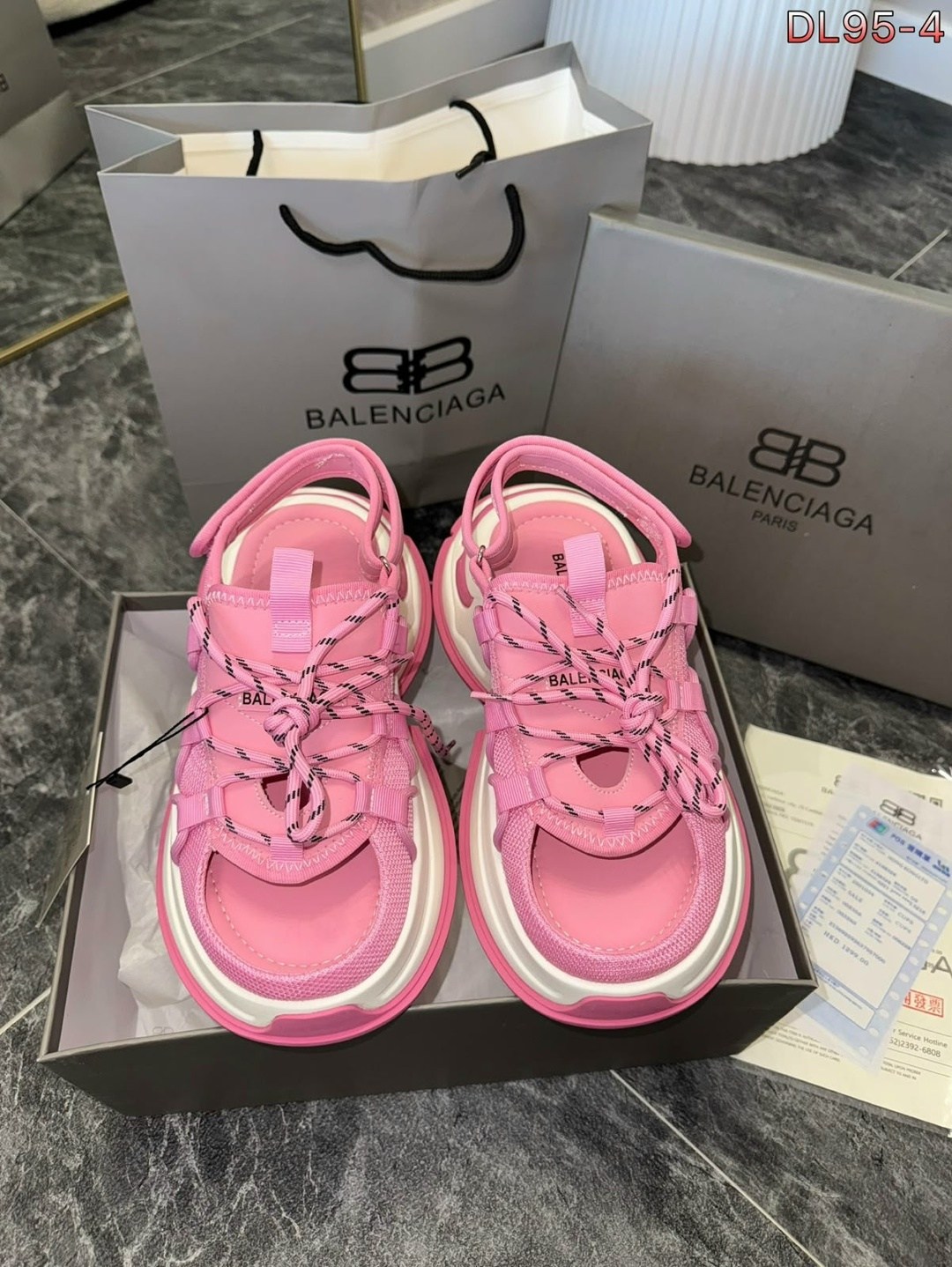 сандалии balenciaga,кроссовки женские balenciaga,босоножки баленсиага,босоножки balenciaga,сандалии босоножки