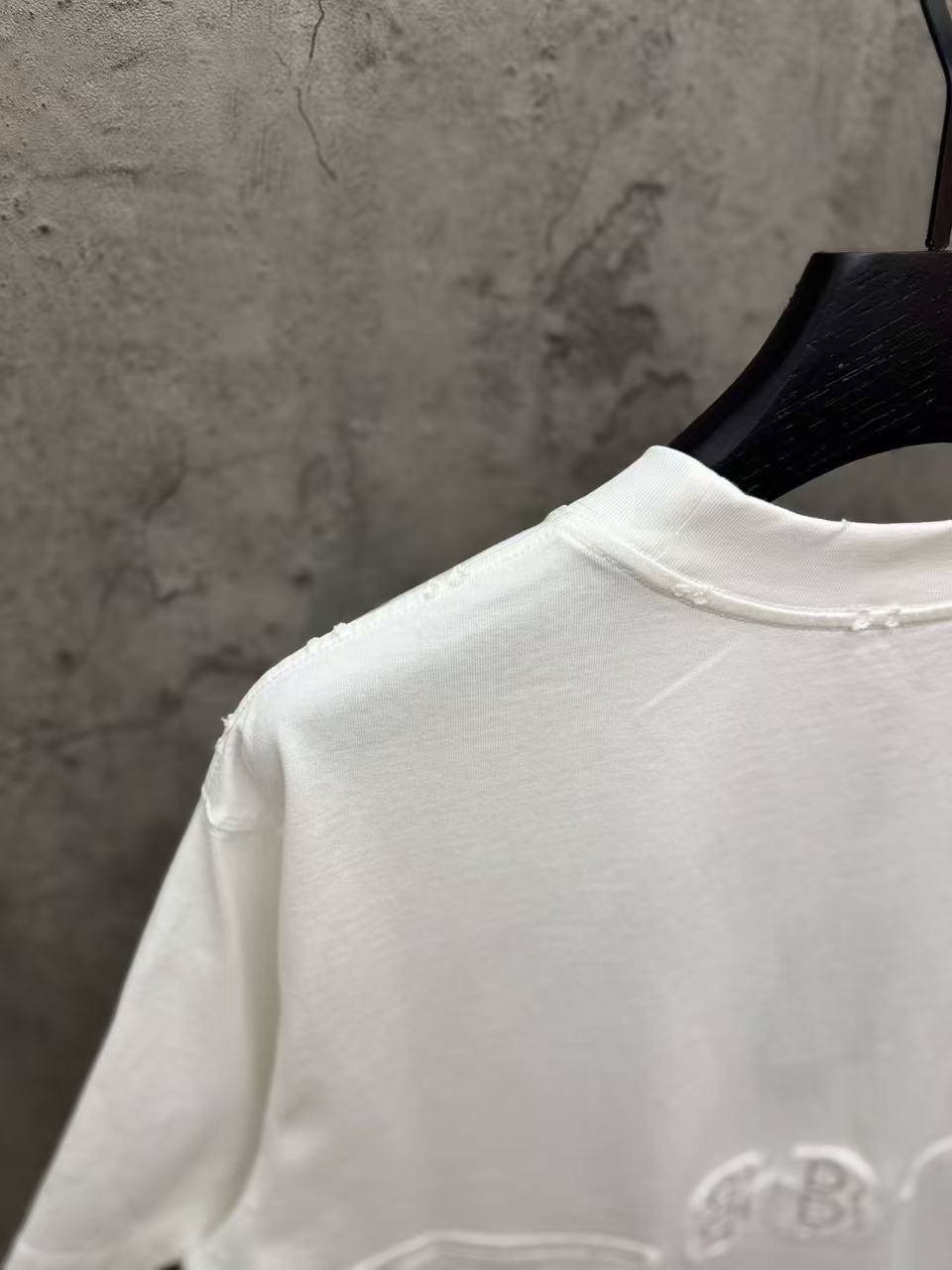 футболка баленсиага черная с белой надписью,футболка balenciaga,футболка balenciaga с коротким рукавом и цифровым принтом,футболка баленсиага