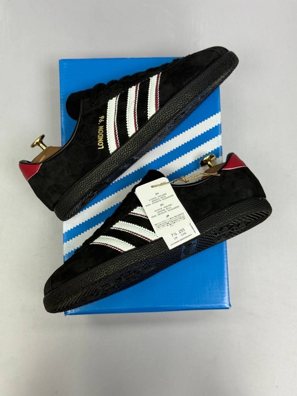 adidas originals london 96 core black sneakers,london 96 adidas,кроссовки adidas london 96 black scarlet,adidas london 96 sneaker,кроссовки adidas london 96 цвет black white