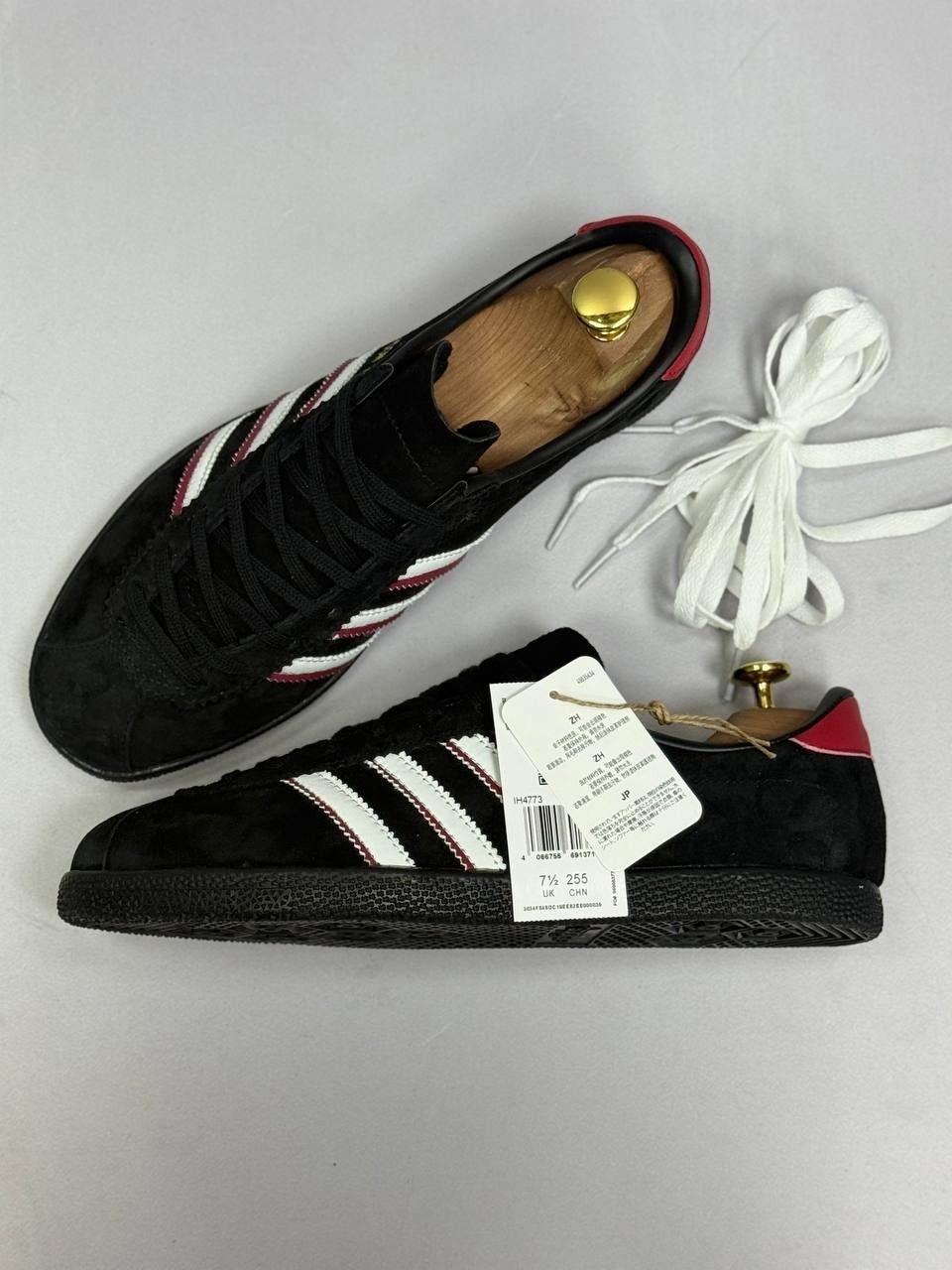 adidas originals london 96 core black sneakers,london 96 adidas,кроссовки adidas london 96 black scarlet,adidas london 96 sneaker,кроссовки adidas london 96 цвет black white