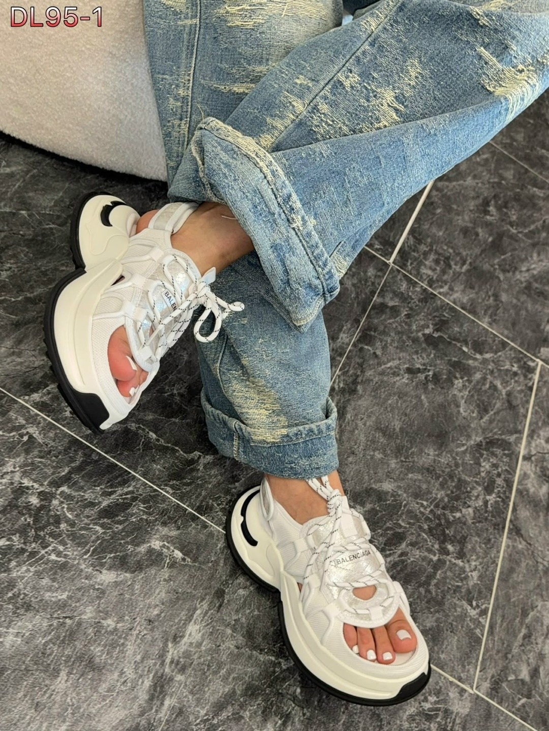 сандалии balenciaga,кроссовки женские balenciaga,босоножки баленсиага,босоножки balenciaga,сандалии босоножки