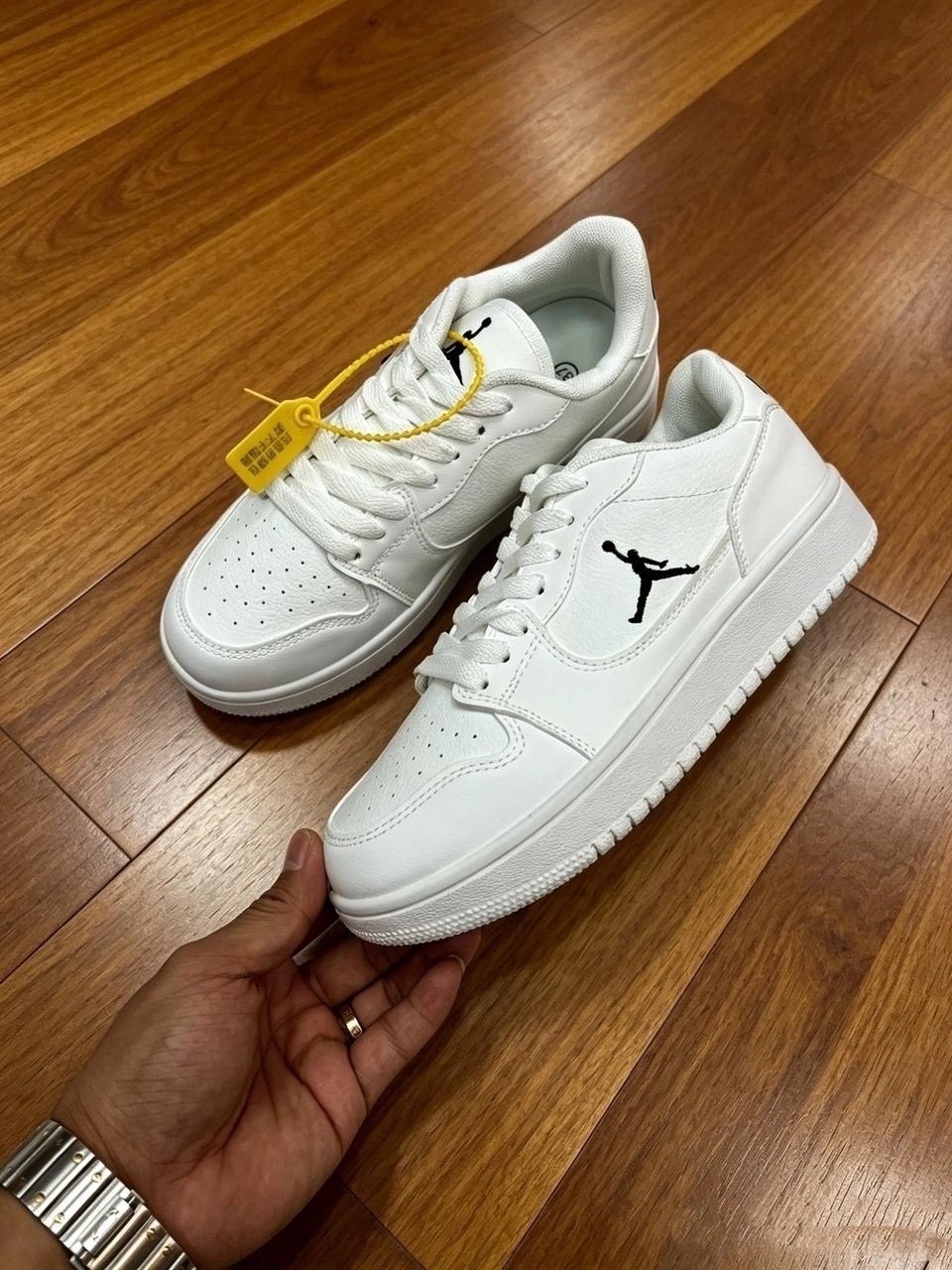 кроссовки,,спортивная ,кроссовки nike air jordan 1,кроссовки nike air jordan 1 low