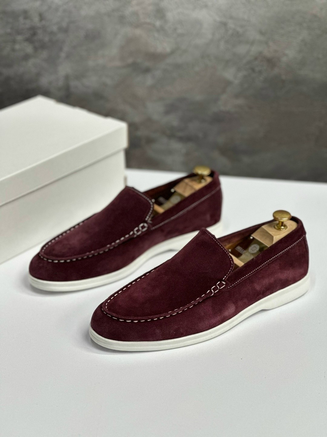 мужские лоферы замшевые,loro piana лоферы мужские,,loro piana бордовые лоферы,замшевые лоферы