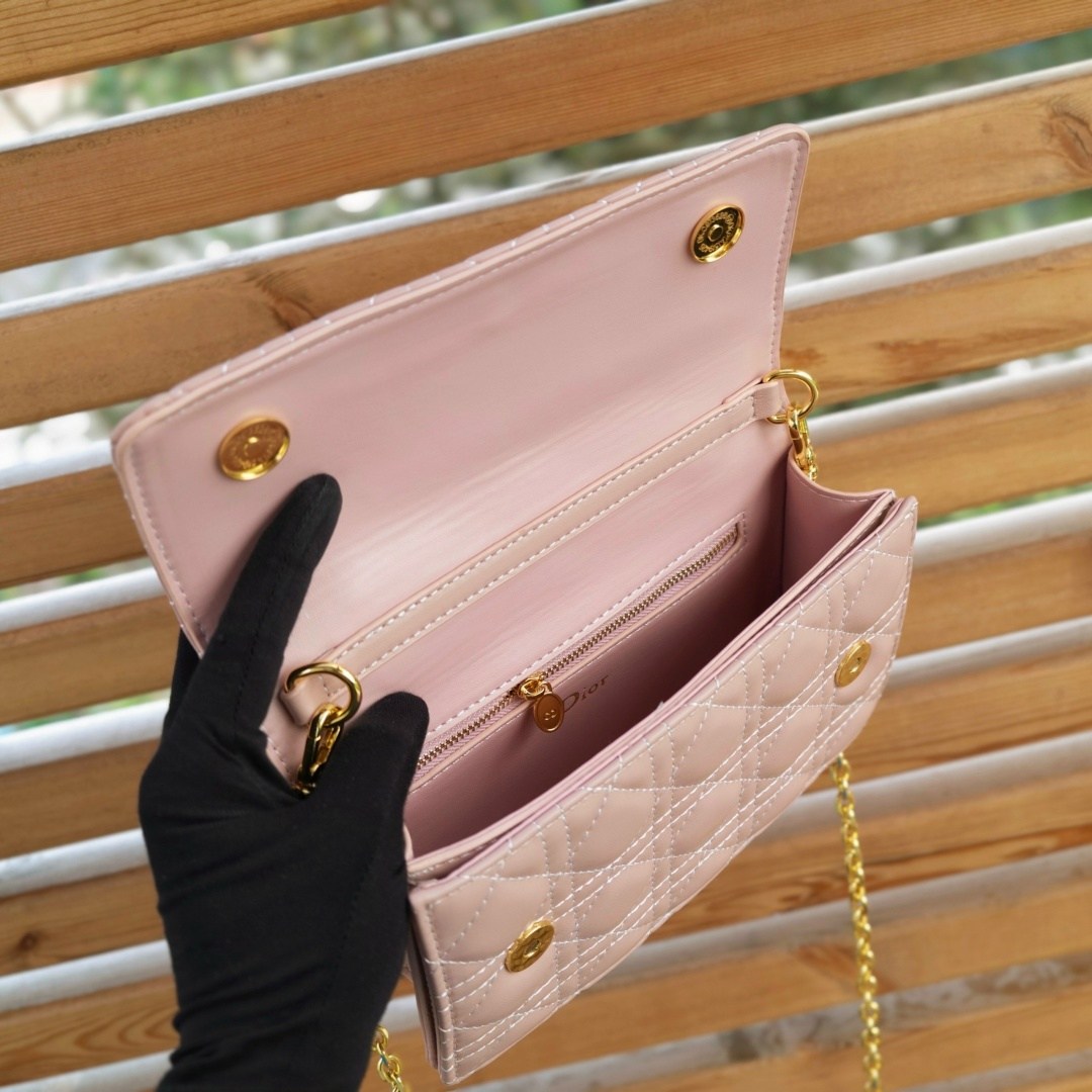 dior сумка,dior сумка на плечо,сумка женская dior,dior сумка кросс боди,dior bag