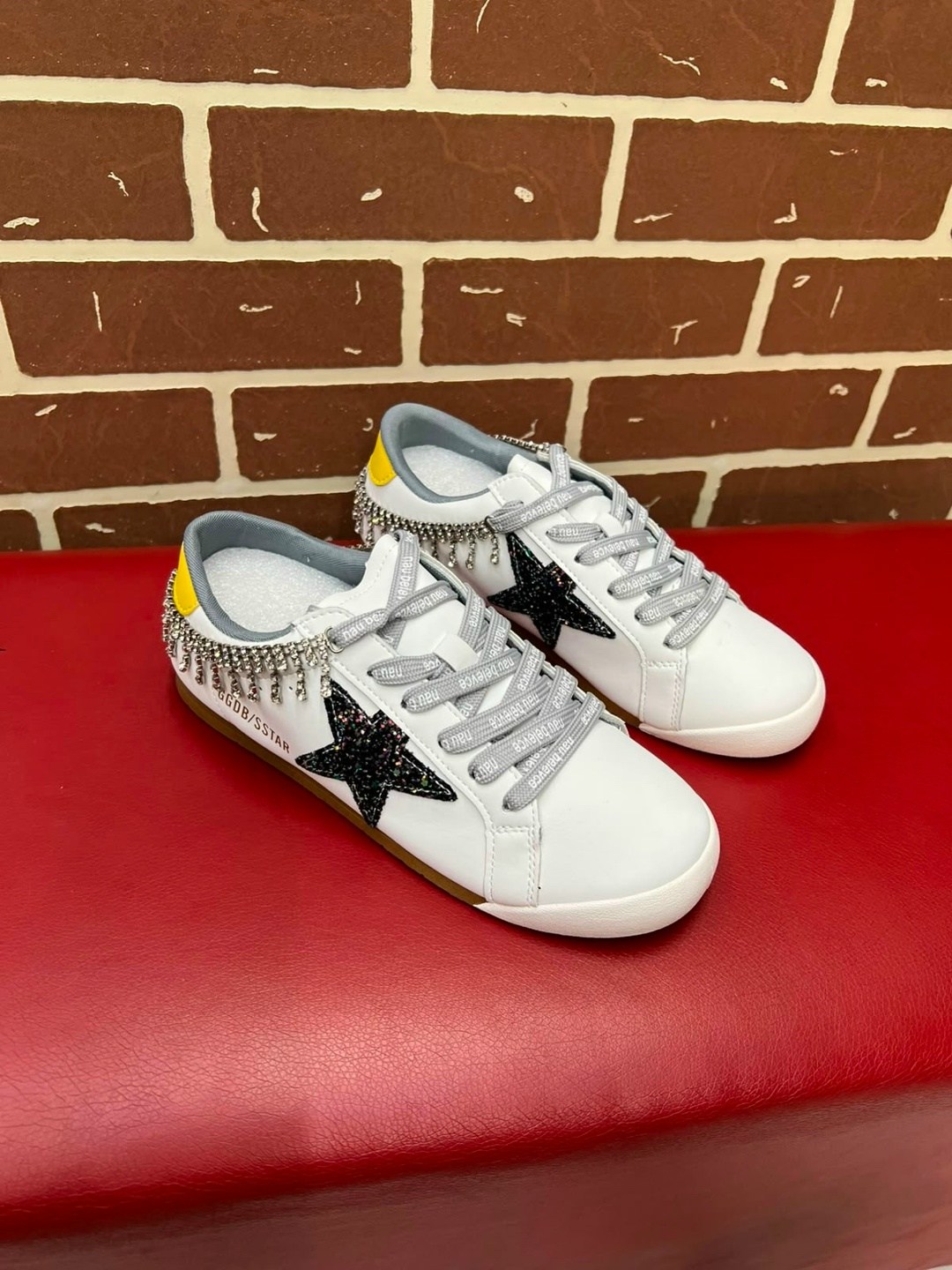 ,кеды golden goose,кроссовки golden goose,модные кроссовки,брендовая