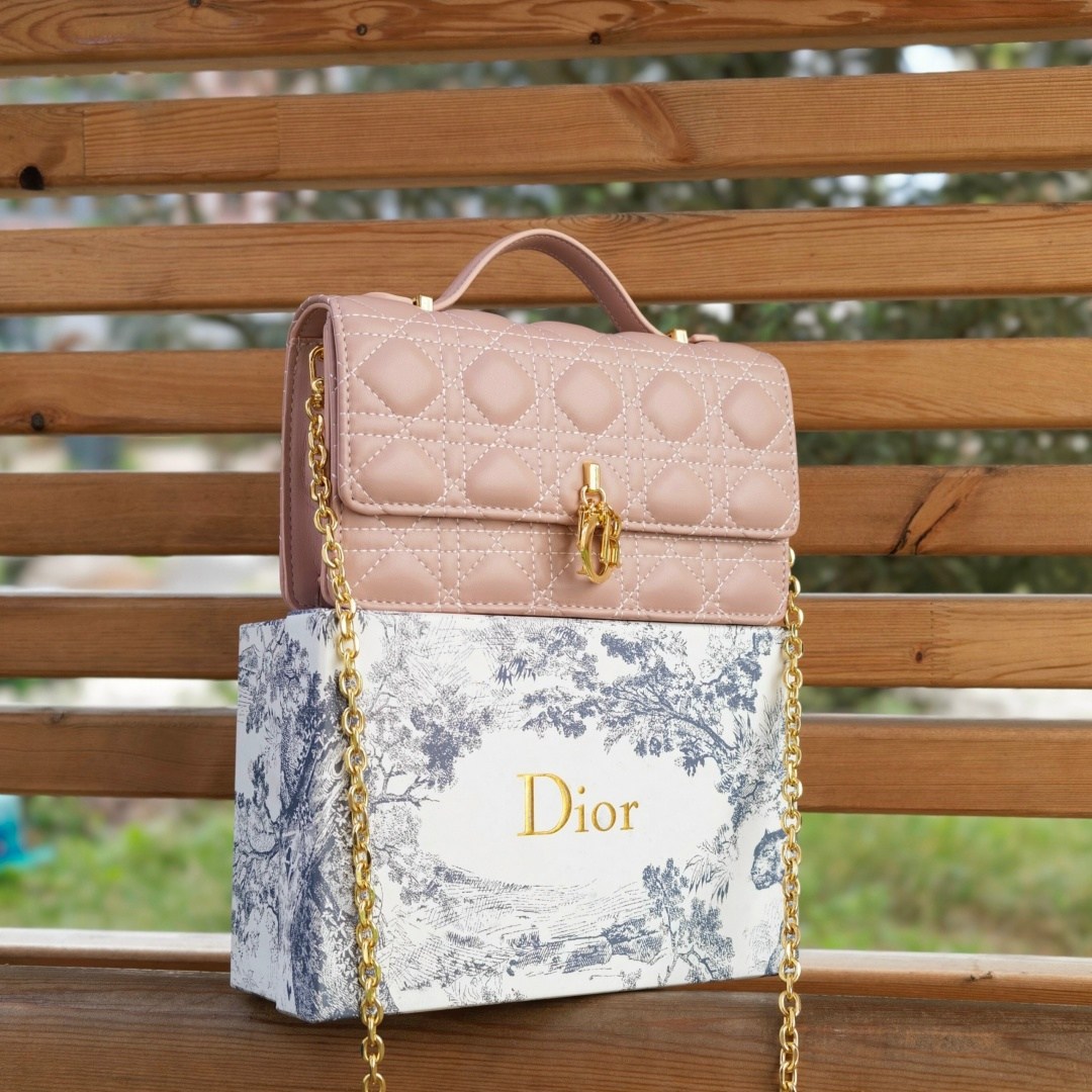 dior сумка,dior сумка на плечо,сумка женская dior,dior сумка кросс боди,dior bag