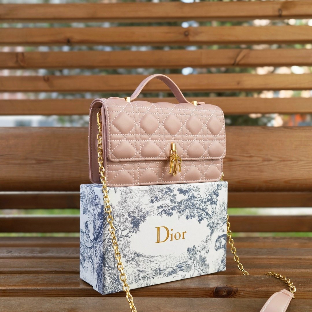 dior сумка,dior сумка на плечо,сумка женская dior,dior сумка кросс боди,dior bag