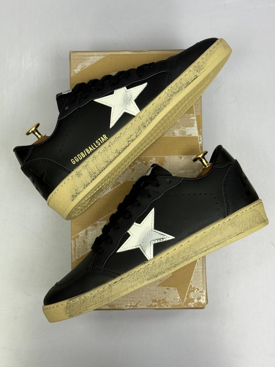 кроссовки golden goose,кроссовки golden goose ball star,golden goose кеды hi star на платформе черный,кроссовки golden goose superstar distressed black silver,golden goose ball star sneakers black