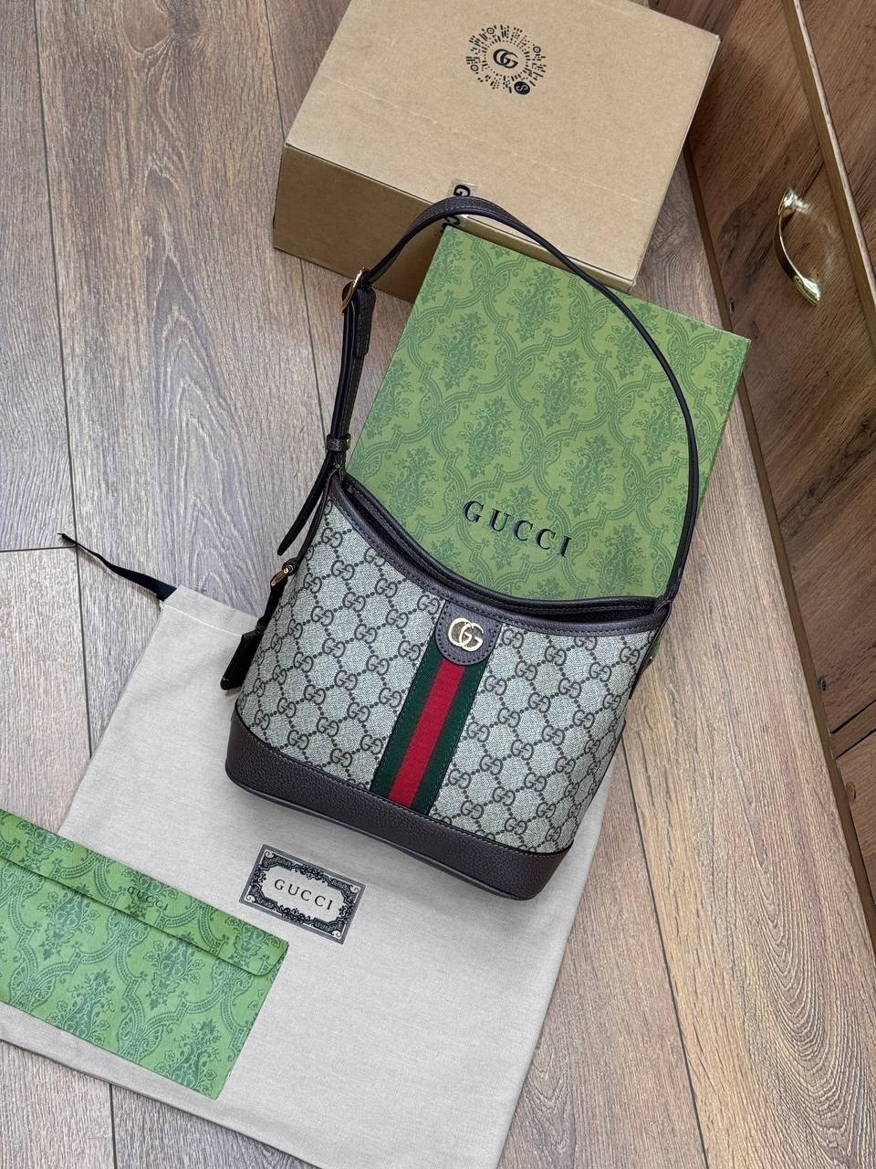 сумка gucci,женская сумка gucci,gucci сумка на плечо,сумка через плечо gucci,сумка-мешок gucci