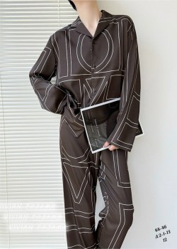 Костюм
