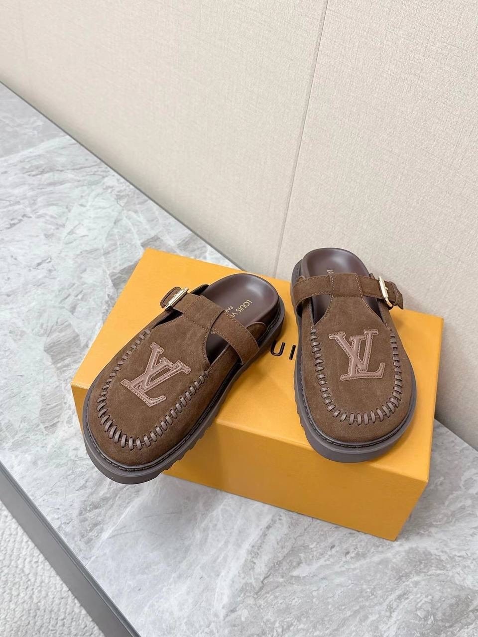 ,клоги louis vuitton,мюли louis vuitton,сабо louis vuitton,модная женская
