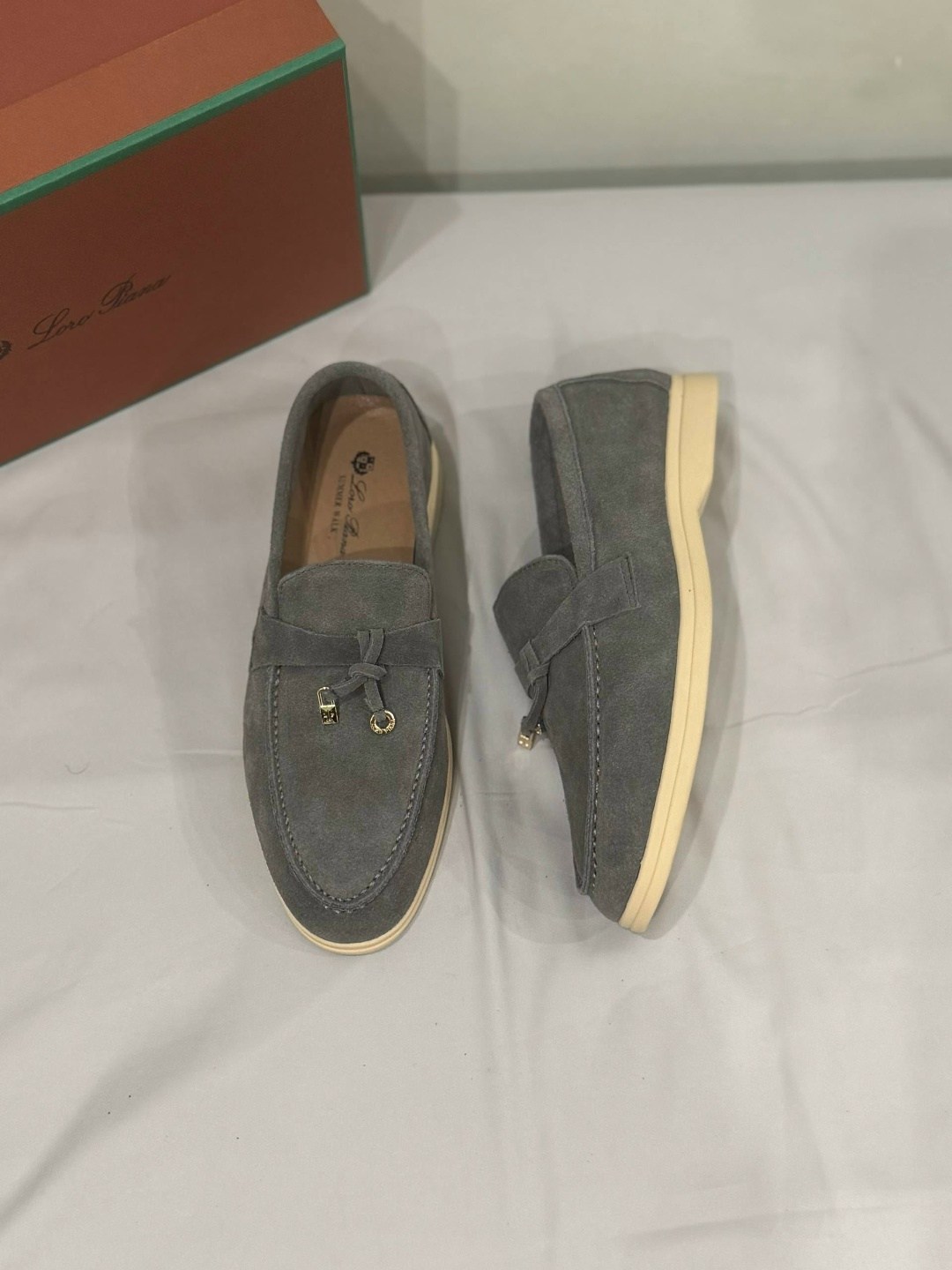 лоферы loro piana,loro piana лоферы женские,,замшевые лоферы summer charm walk loro piana,лоферы замшевые