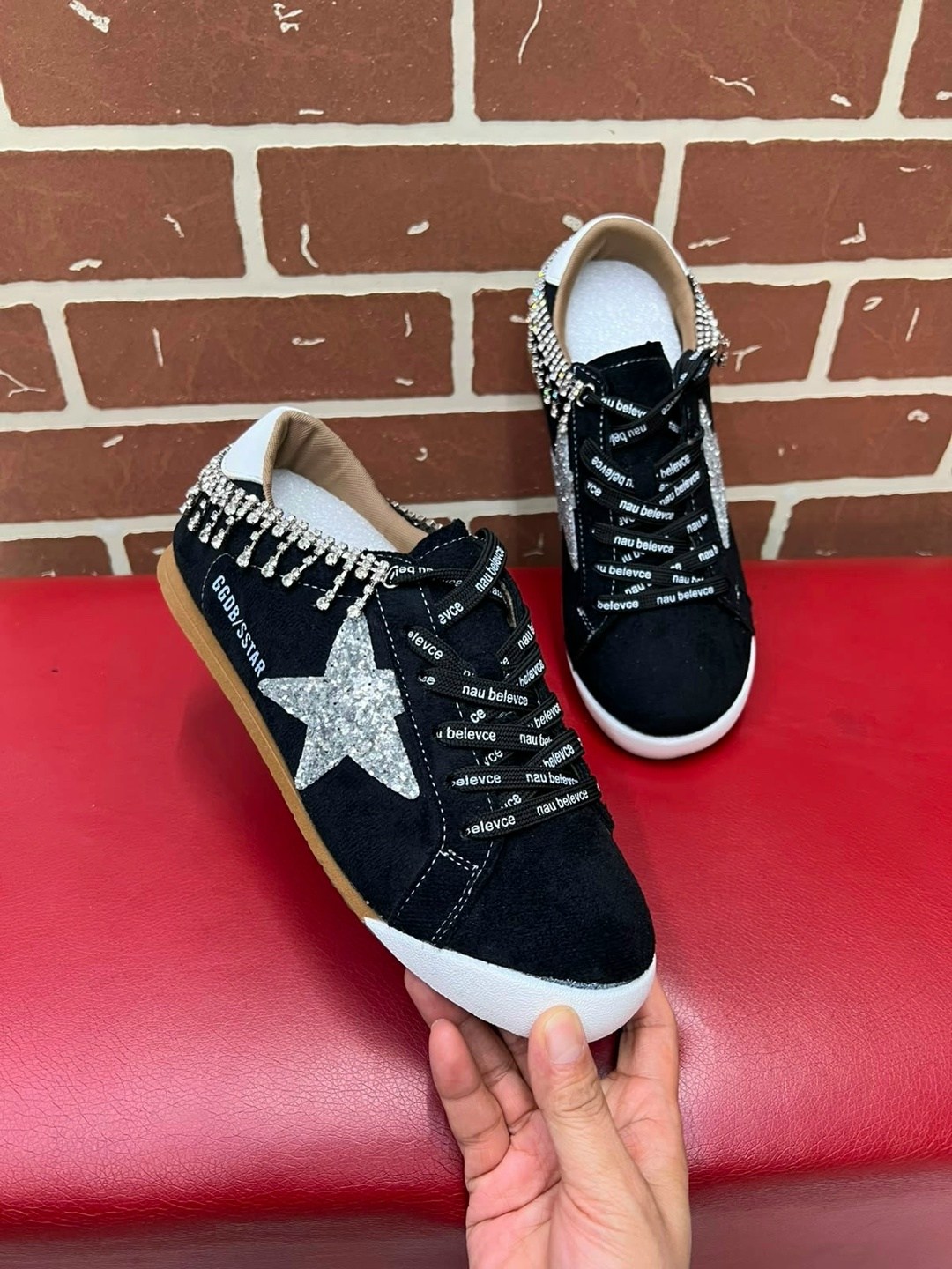 ,кеды golden goose,кроссовки golden goose,модные кроссовки,брендовая