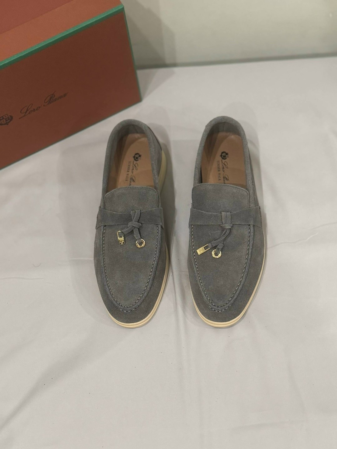 лоферы loro piana,loro piana лоферы женские,,замшевые лоферы summer charm walk loro piana,лоферы замшевые