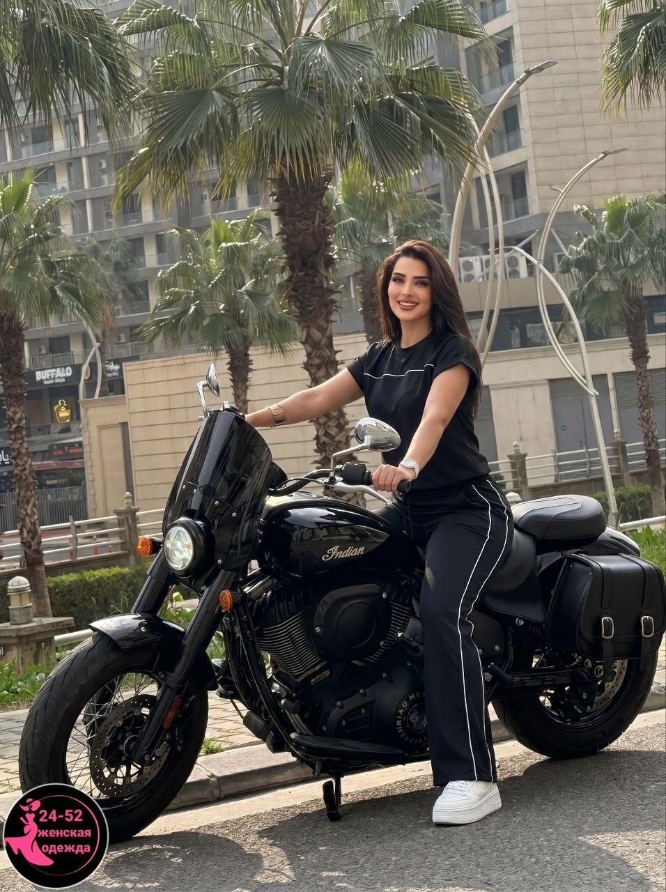 pakistani actress,модная одежда,красива женщина,девушка с автомобилем,пышная женщина