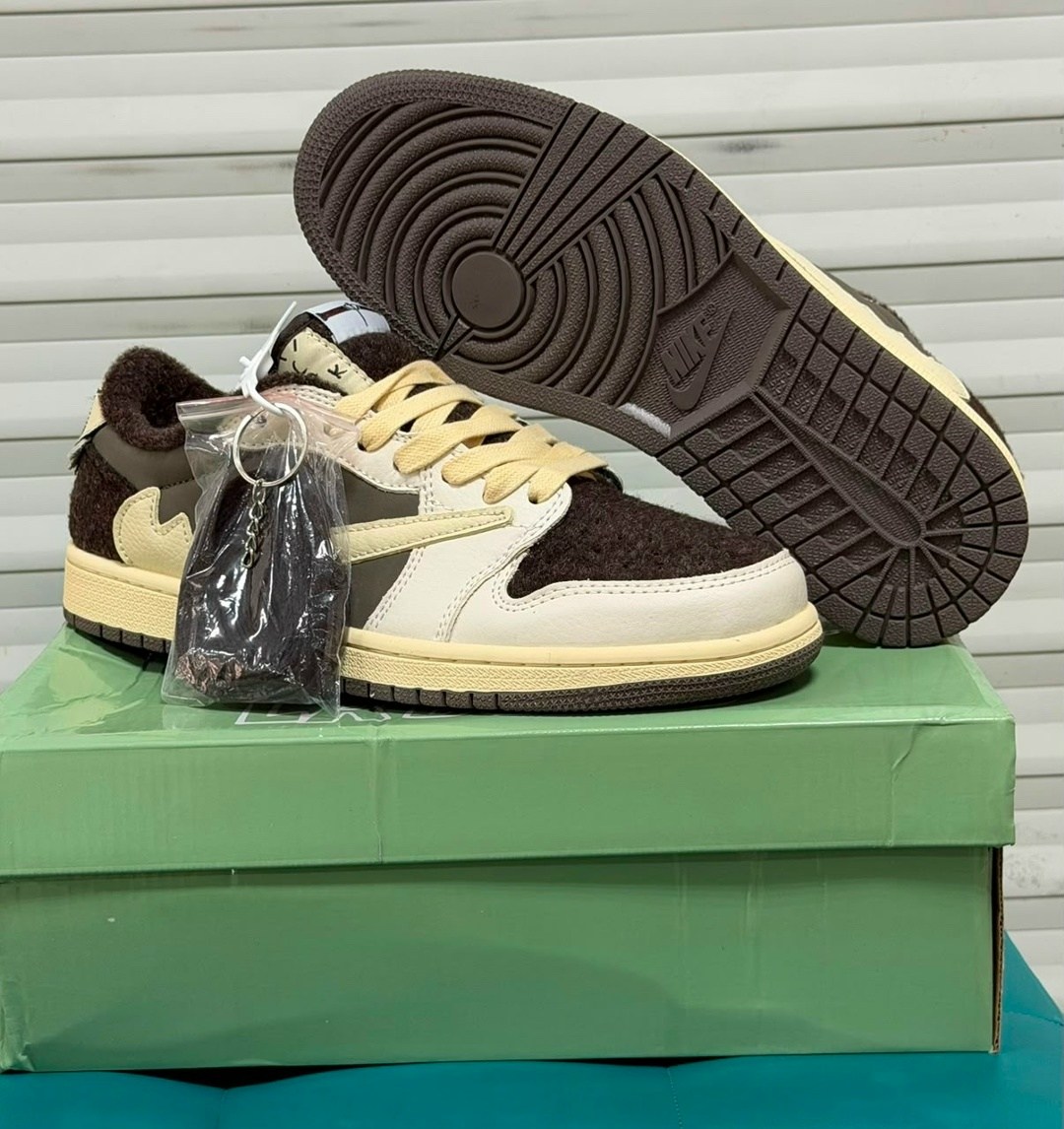 nike air jordan 1 low travis scott,air jordan 1 low travis scott,кроссовки,кроссовки nike air jordan 1 low x travis scott,travis scott x nike air jordan 1 low