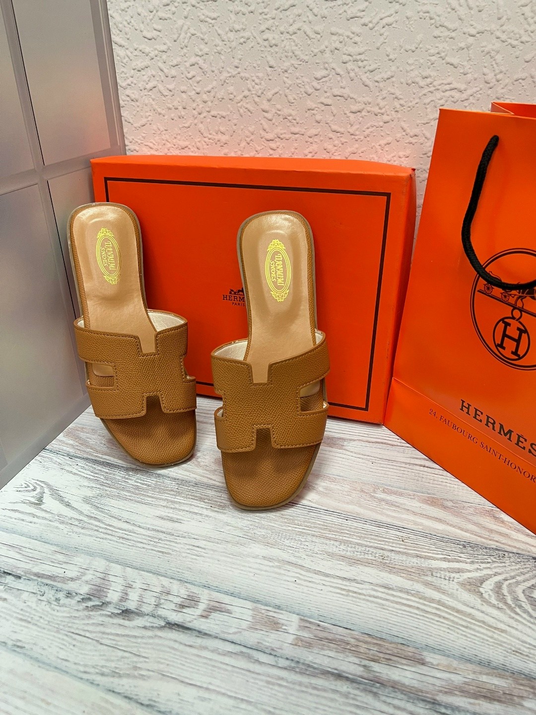 шлепки эрмес,hermes шлепки женские,шлепки hermes,hermes шлепанцы,шлепки гермес