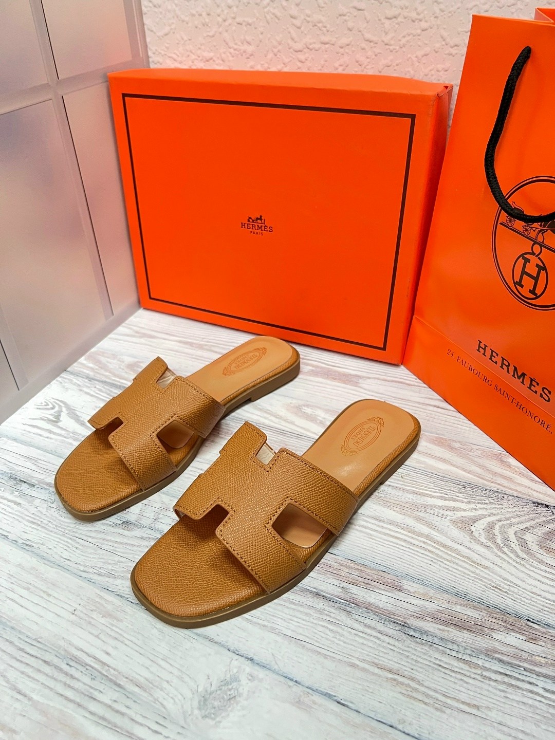 шлепки эрмес,hermes шлепки женские,шлепки hermes,hermes шлепанцы,шлепки гермес