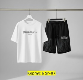 Костюм