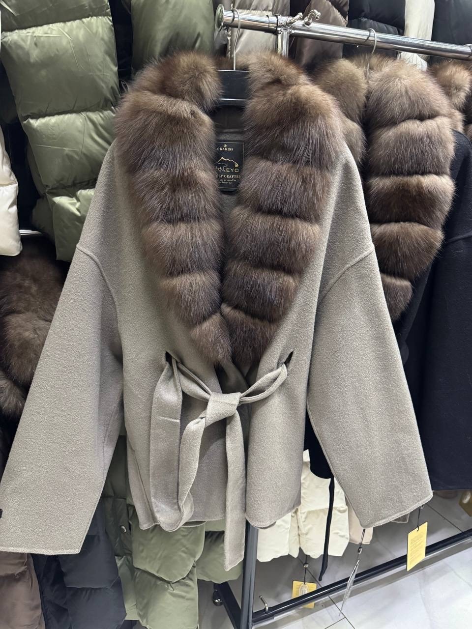 пальто с мехом,пальто с натуральным мехом,пальто с мехом соболя,пальто женские,пальто соболь