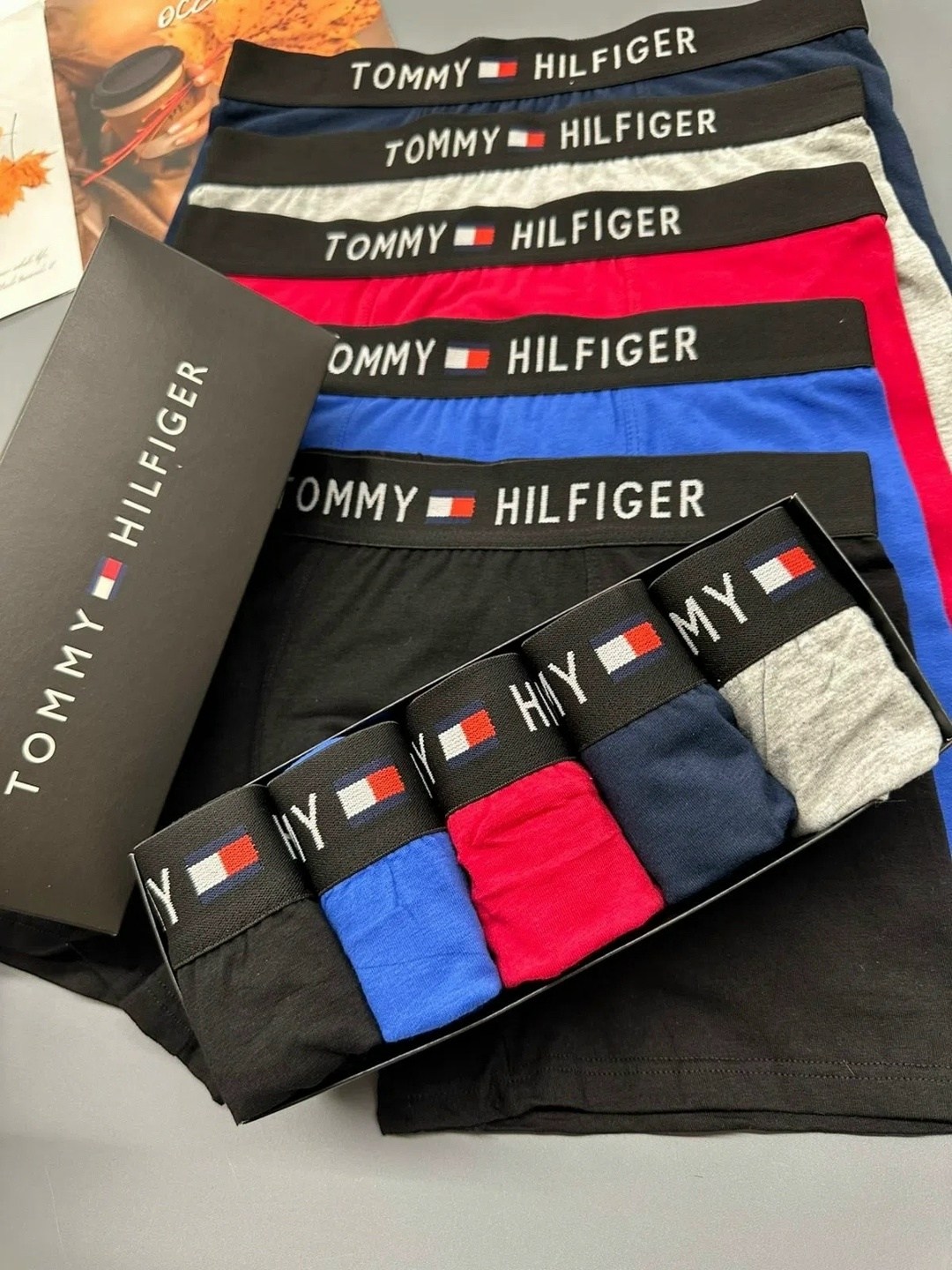 набор мужских трусов tommy hilfiger,tommy hilfiger трусы мужские,трусы томми хилфигер комплект,набор трусов tommy hilfiger,комплект трусов боксеры tommy hilfiger