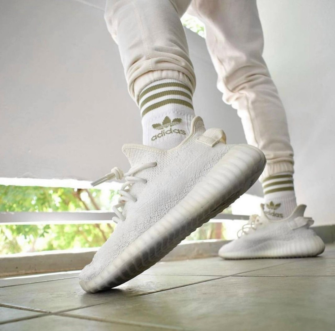 adidas yeezy boost 350 v 2,кроссовки adidas yeezy boost 350,,adidas yeezy boost 350 triple white,adidas yeezy boost 350