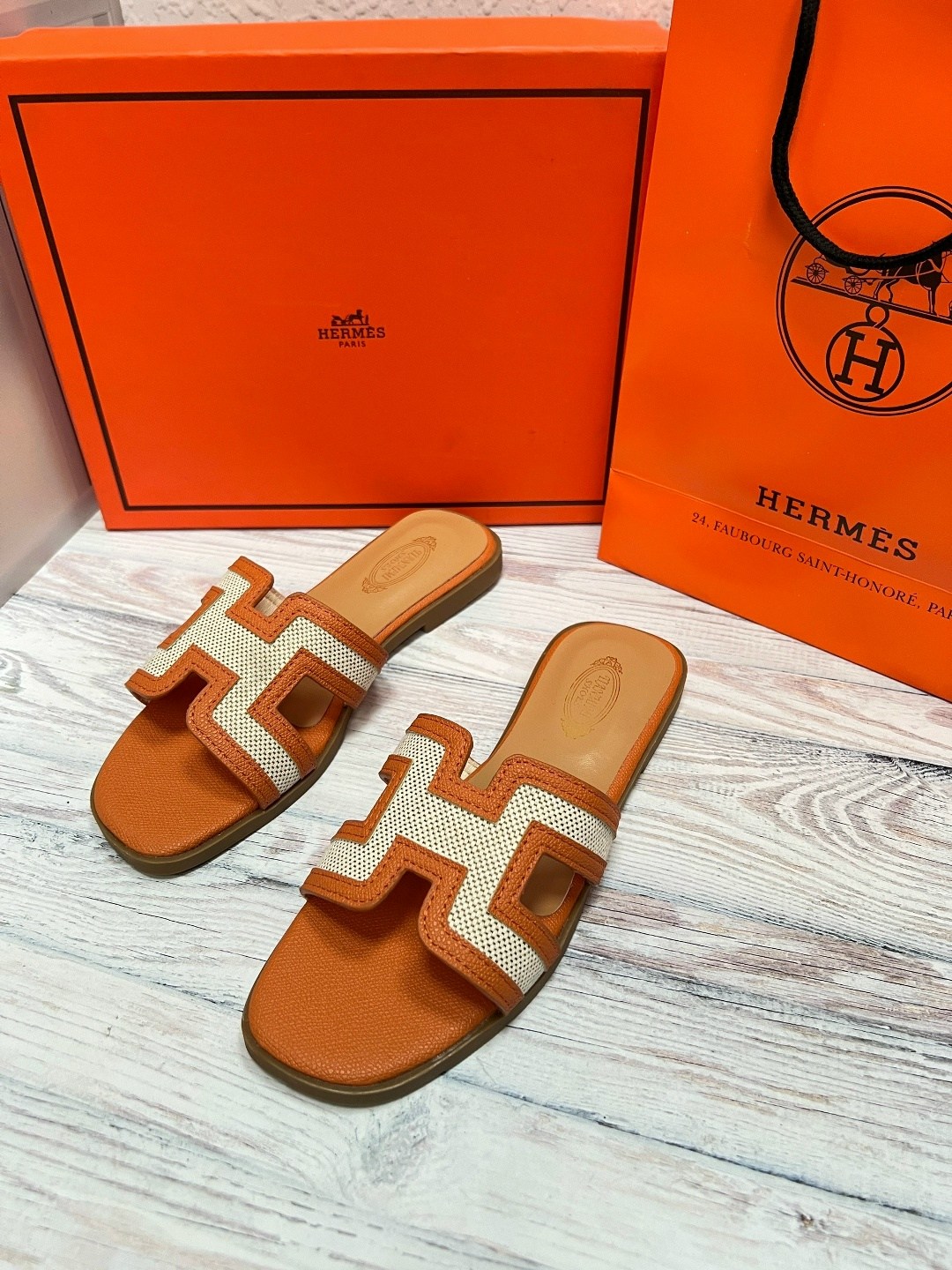 шлепки эрмес,hermes шлепки женские,шлепки hermes,hermes шлепанцы,шлепки гермес