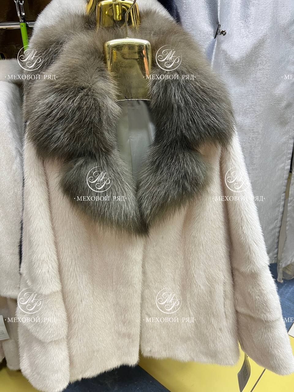 шубка из меха европейской норки с капюшоном из меха песца,шуба из меха европейской норки с капюшоном из меха песца под куницу,шуба из меха,скандинавская норка,шубка из меха европейской норки с капюшон