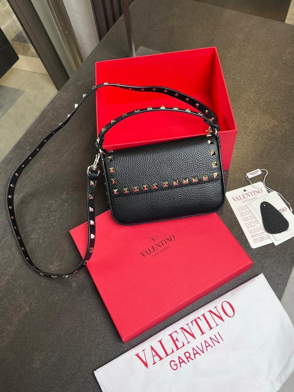 сумка valentino,сумка мини valentino,мини-сумка rockstud valentino garavani черный,сумка,сумка roman stud valentino