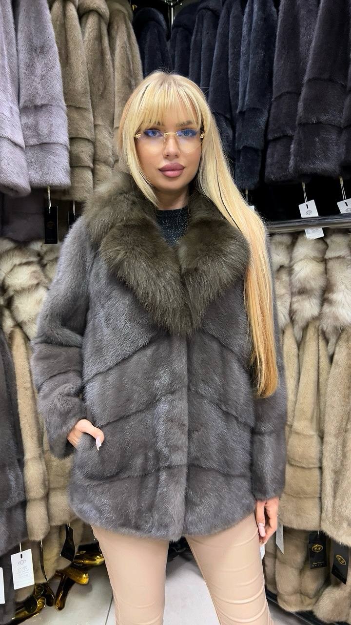 шубка из меха европейской норки,скандинавская норка,шуба из меха,шубка,мех песец