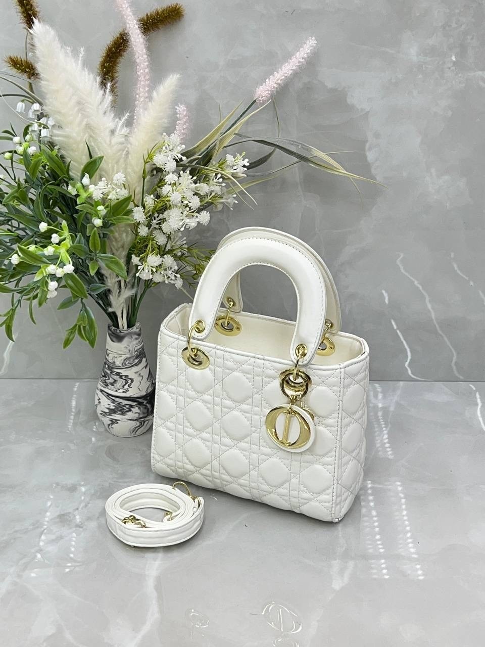 сумка диор,dior сумка,сумка диор леди диор,сумка диор леди ди,сумка леди диор винтаж
