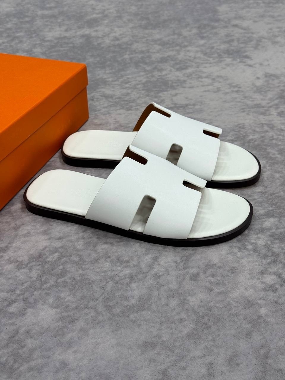 шлепанцы hermes,шлепки эрмес мужские,тапки гермес мужские,шлепки хермес оран,шлепанцы мужские hermes