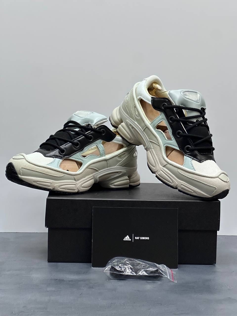 кроссовки adidas raf simons ozweego 3,adidas raf simons ozweego 3,adidas raf simons ozweego 3 cream white,raf simons ozweego 3 cream white,кроссовки adidas raf simons x ozweego 3 'cream white'