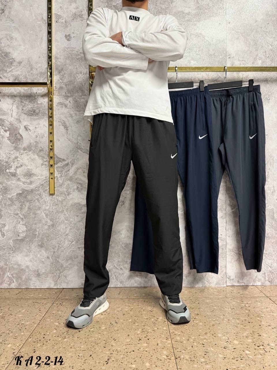 спортивные штаны nike мужские 683885-010,спортивные штаны мужские,брюки спортивные,брюки спортивные nike мужские,спортивные штаны nike