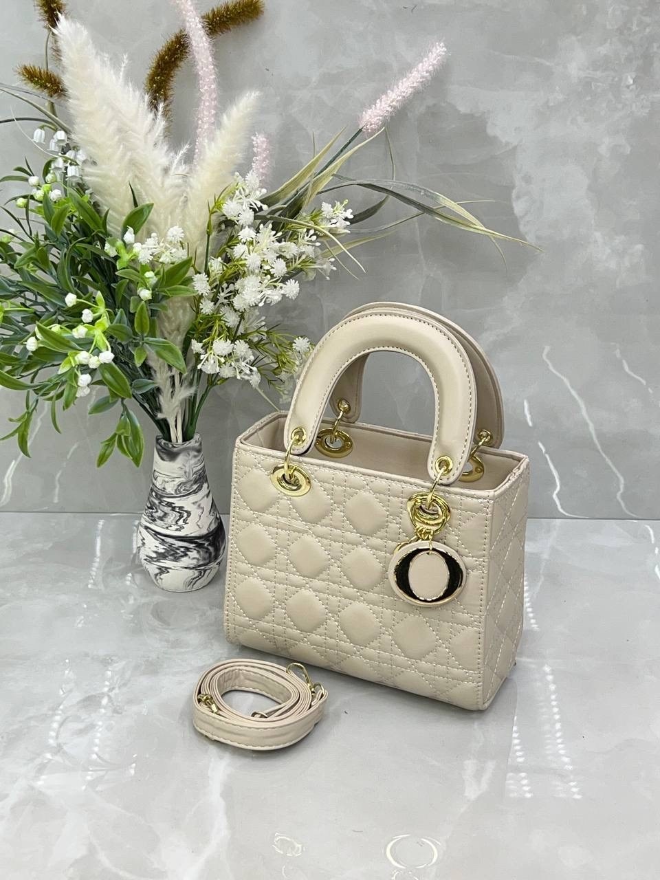 сумка диор,dior сумка,сумка диор леди диор,сумка диор леди ди,сумка леди диор винтаж