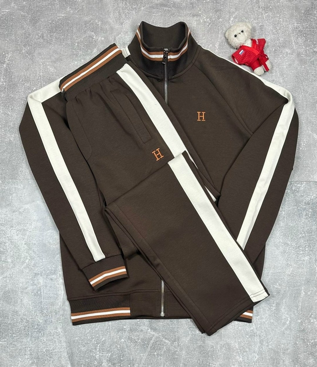 спортивный костюм brunello cucinelli,костюм спортивный,мужские спортивные костюмы,спортивные костюмы для мужчин