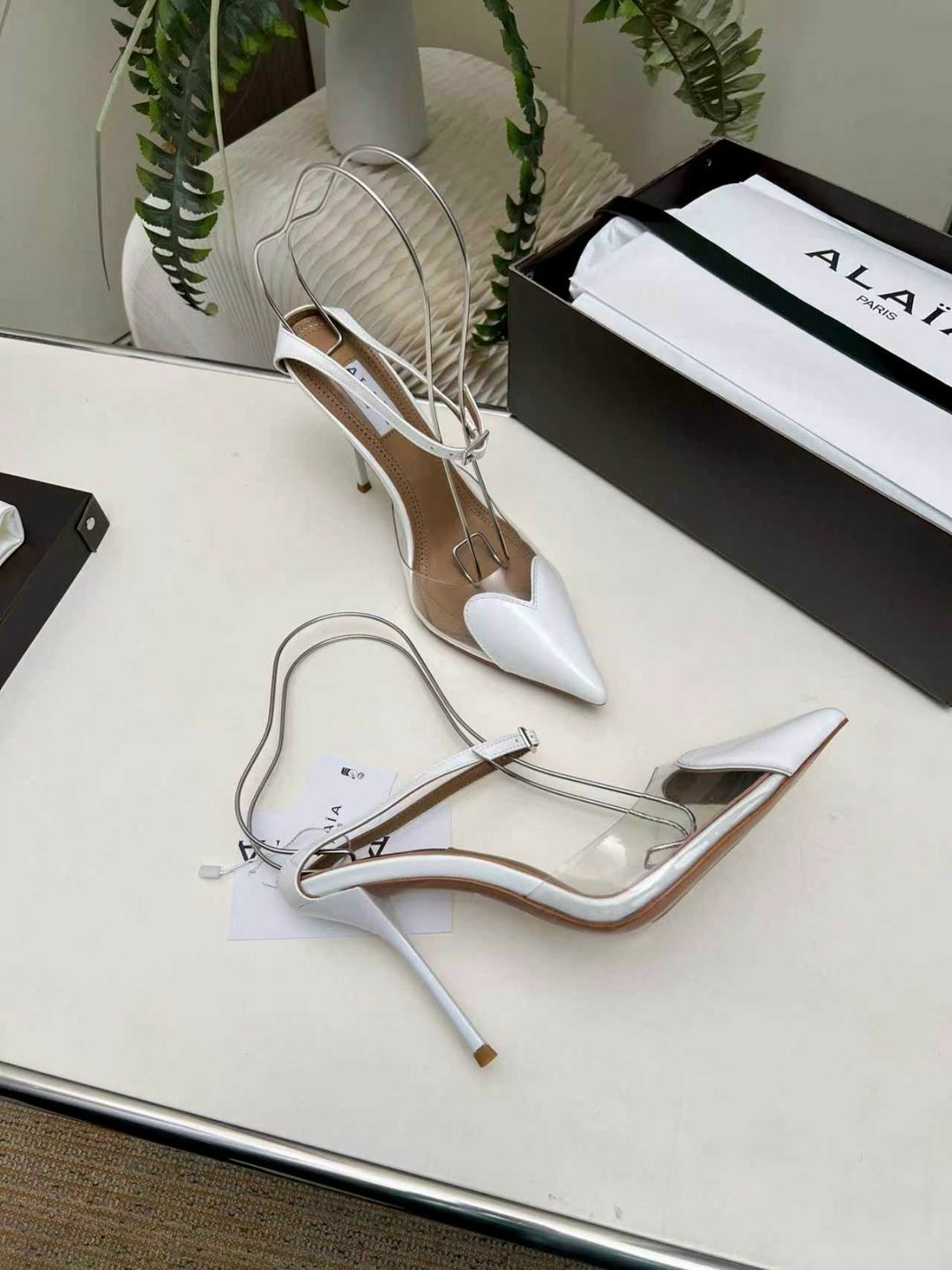 ,мюли женские alaia,туфли alaïa le cœur из лакированной кожи,босоножки alaia,мюли женские