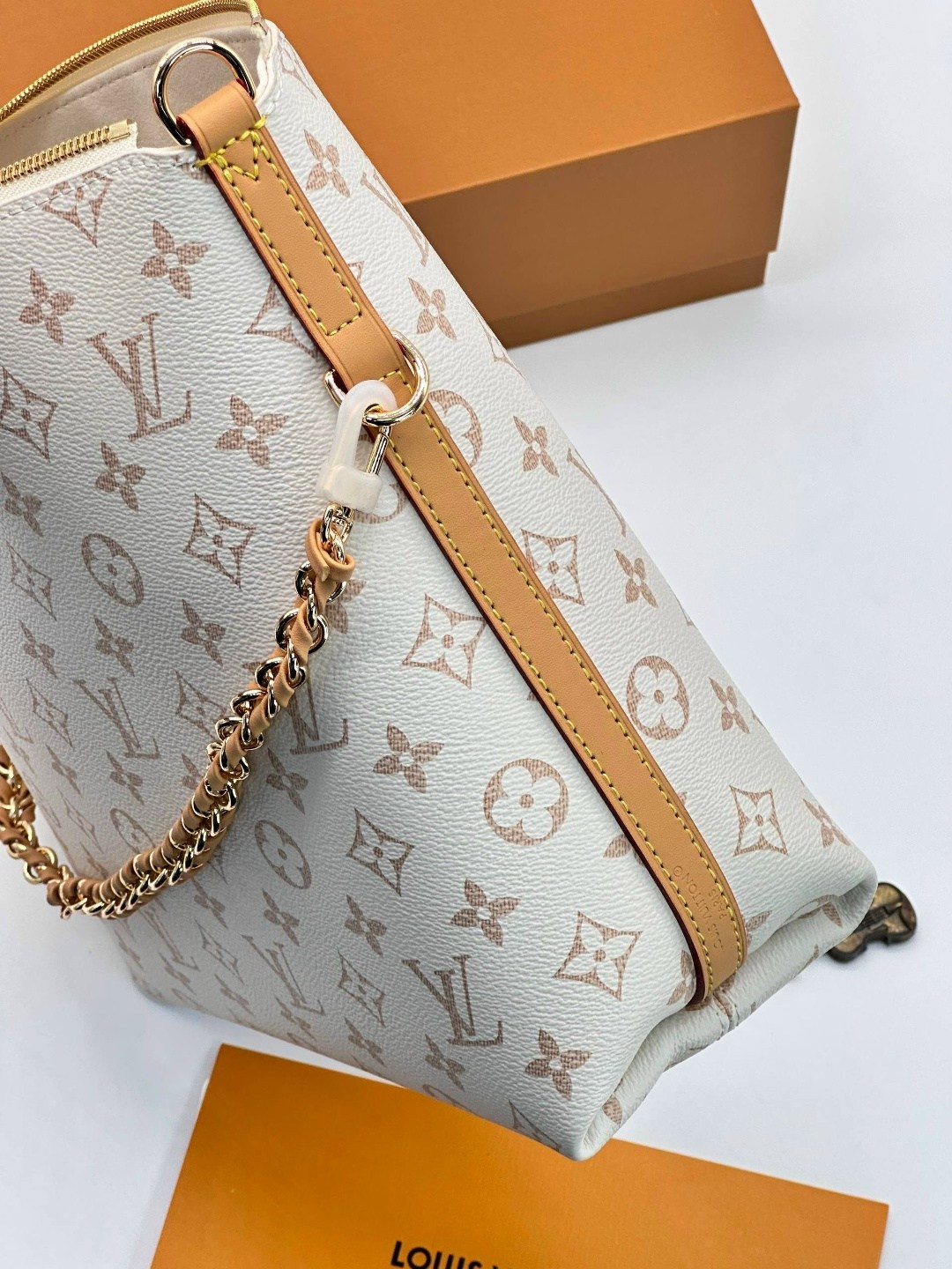 louis vuitton женская сумка,сумкa louis vuitton,луи витон carmel сумка виттон,луи виттон сумка,сумочка луи виттон
