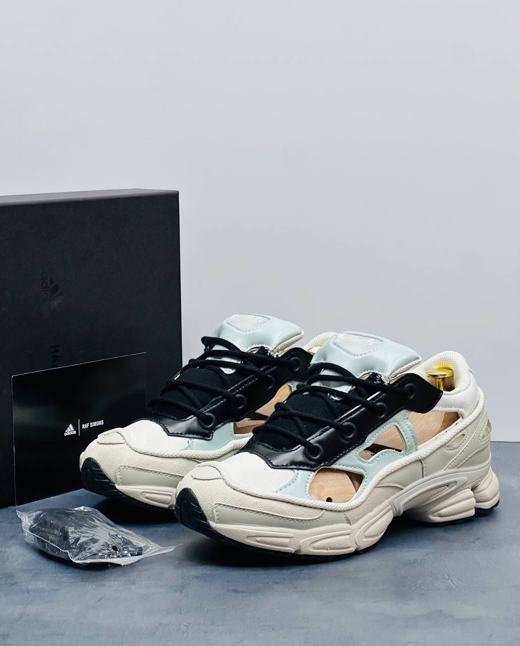 кроссовки adidas raf simons ozweego 3,adidas raf simons ozweego 3,adidas raf simons ozweego 3 cream white,raf simons ozweego 3 cream white,кроссовки adidas raf simons x ozweego 3 'cream white'