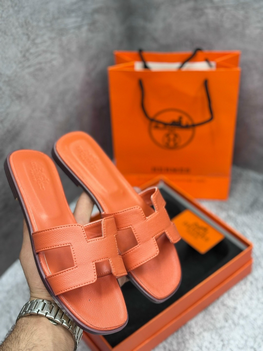 шлепки эрмес,шлепки hermes женские,hermes шлепанцы,шлепки хермес оран,шлепки hermes