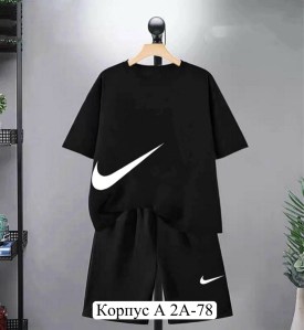 Костюм